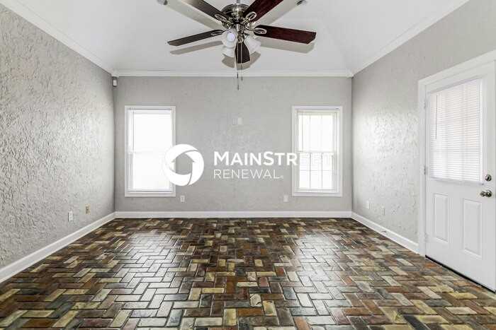 6330 Cheyenne Dr - Photo 5 of 17