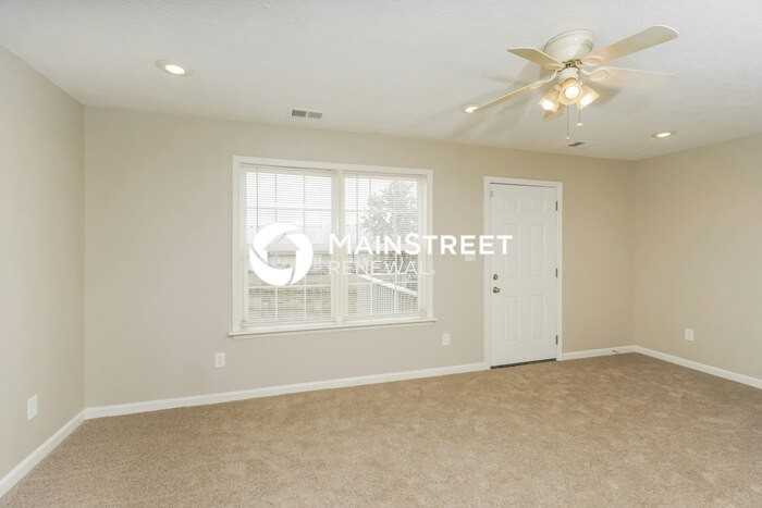 117 Frederick Rd - Photo 4 of 17