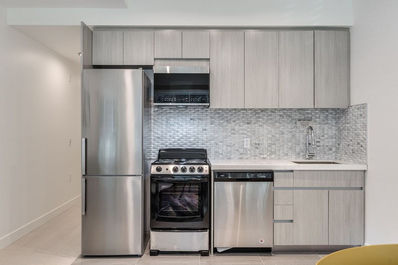 1431 Haro Street #101 - Photo 6 of 24