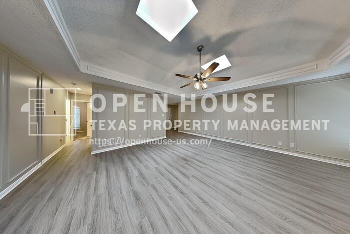 6369 Hunters Glen Dr - Photo 4 of 21