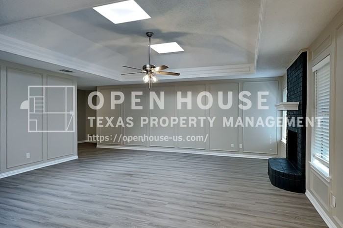 6369 Hunters Glen Dr - Photo 6 of 21