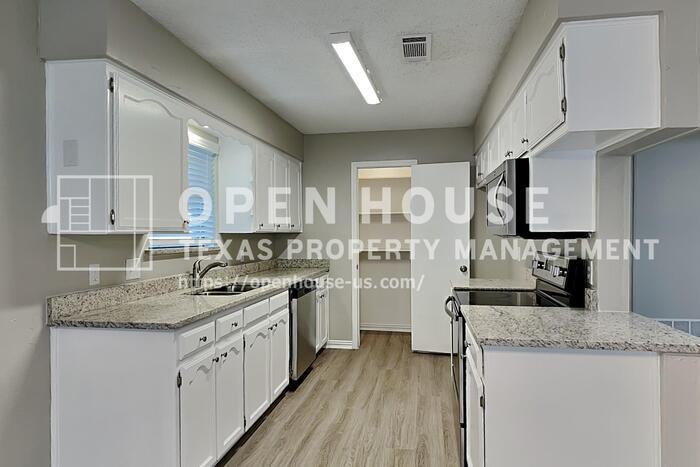 6369 Hunters Glen Dr - Photo 7 of 21