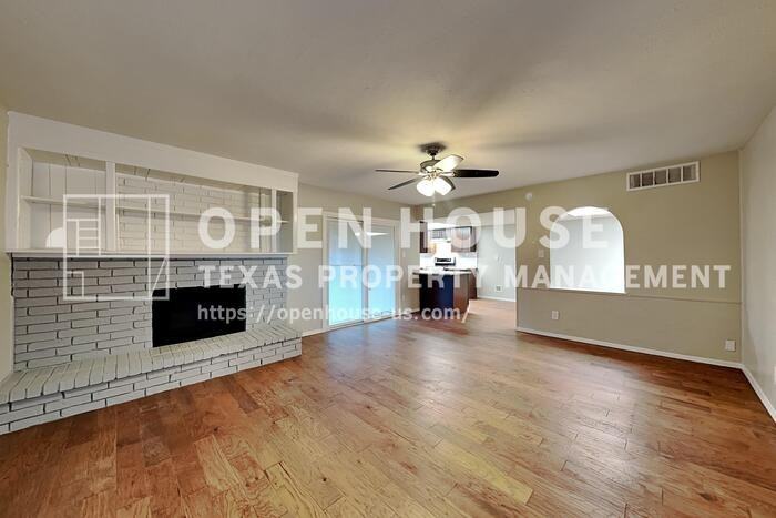 3460 Livingston Ln - Photo 4 of 21