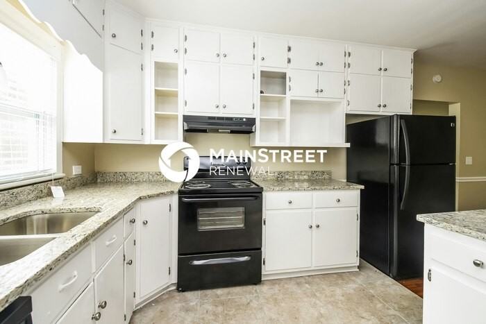 8404 Thomas Ave - Photo 7 of 15