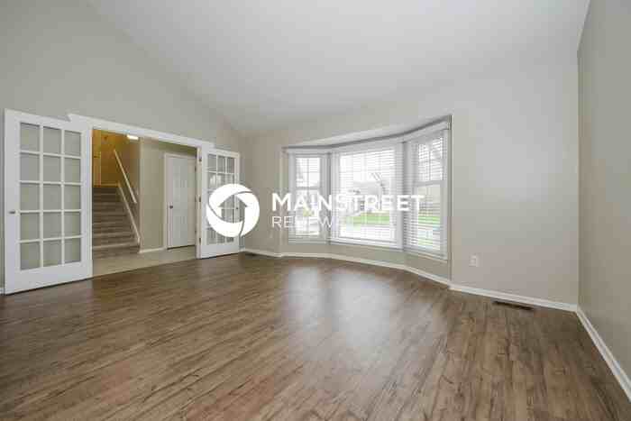 7910 N Oregon Ave - Photo 4 of 17