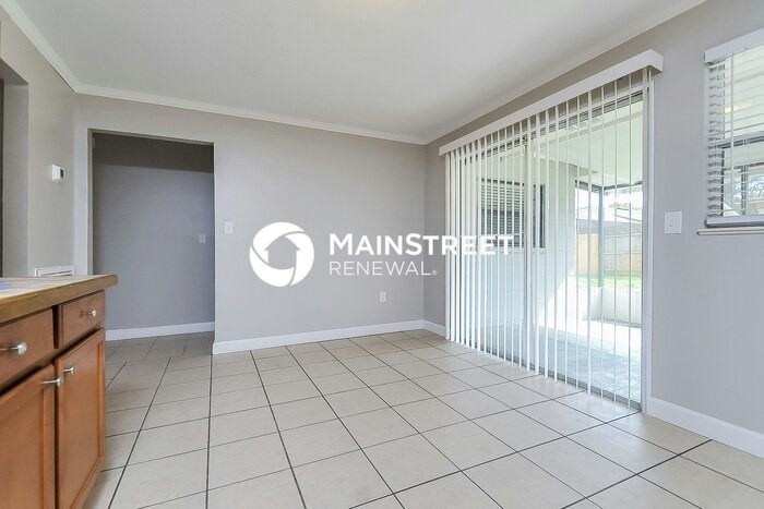 2827 Gary Ln - Photo 4 of 16