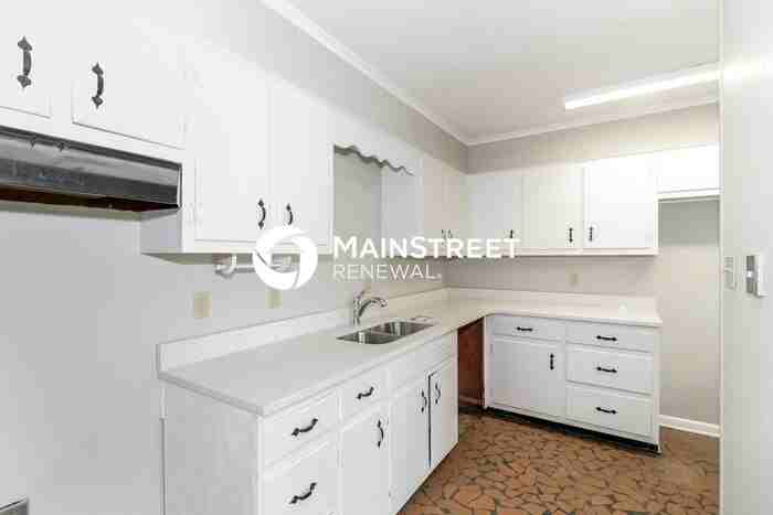 2276 Sutherland Dr - Photo 6 of 16