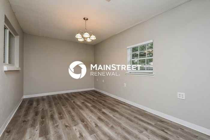 3527 Se 3rd Ave - Photo 6 of 16