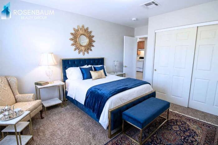 8281 W Sandy Ln #3 - Photo 3 of 7