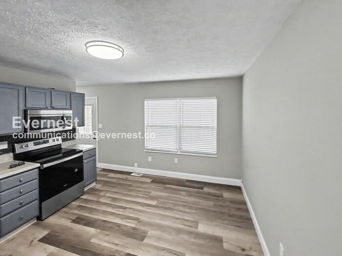 144 Marvin Ln - Photo 4 of 47