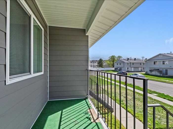 1536 W 3395 S #2 - Photo 4 of 15