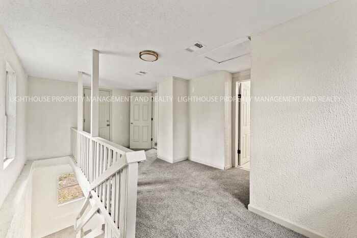 1417 W 31st St - Photo 6 of 16