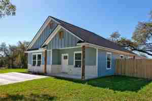 featured image of 1313 Rollins Ave