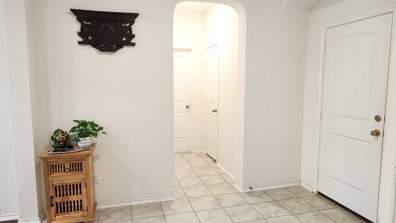 402 Parrot Tulip Vw #1 - Photo 2 of 10