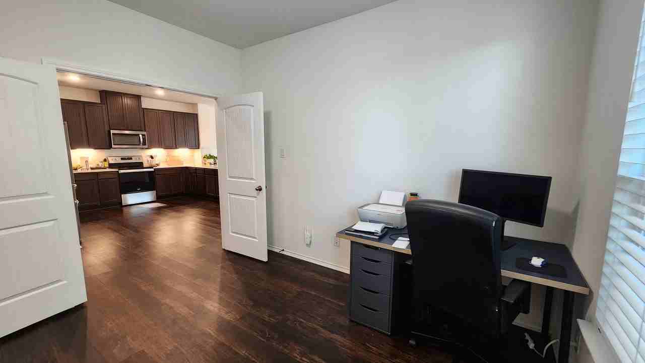 402 Parrot Tulip Vw #1 - Photo 5 of 10