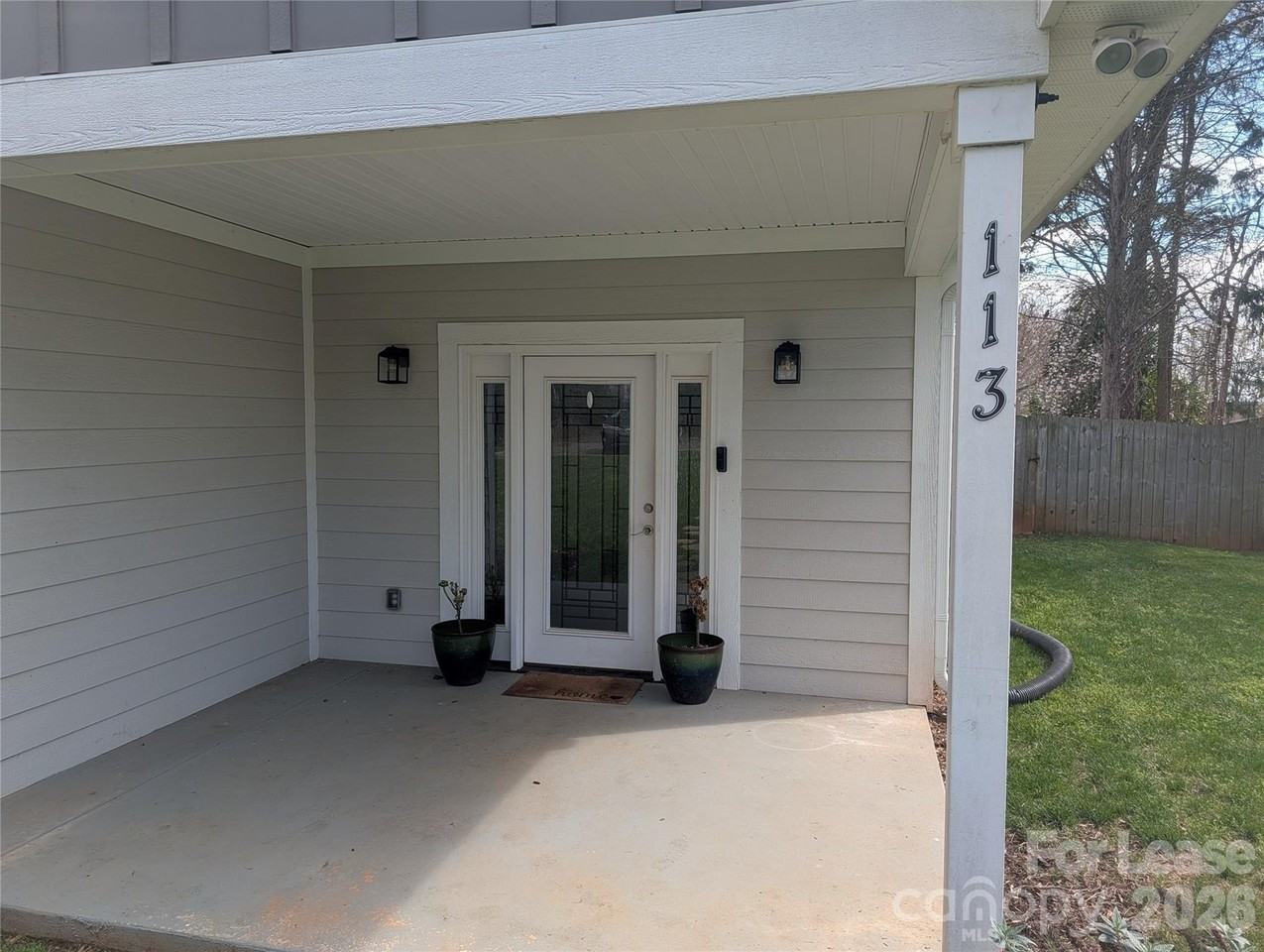 113 Mainview Dr - Photo 2 of 18