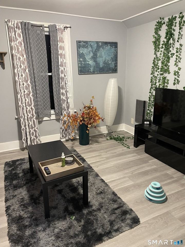 268 Washington St - Photo 7 of 12