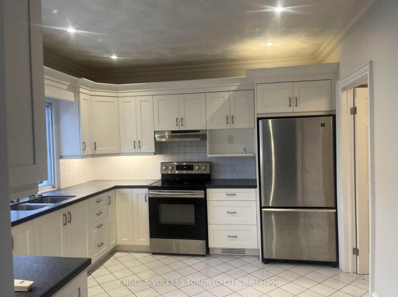 85 Prospect Street W 2 - Photo 3 of 15