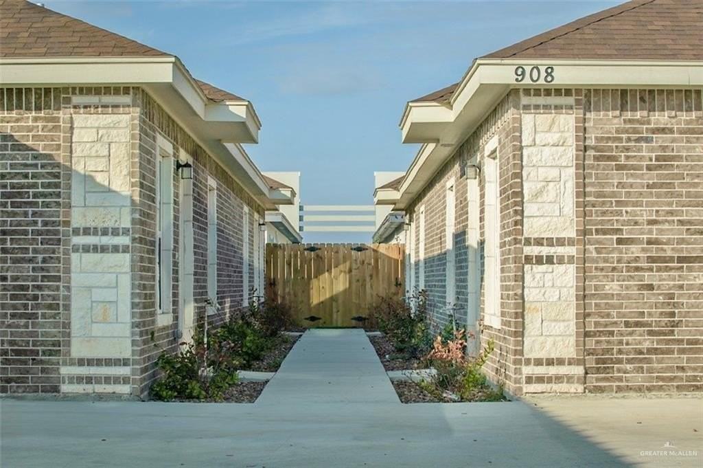 908 W Kohala Ave #1 - Photo 2 of 23