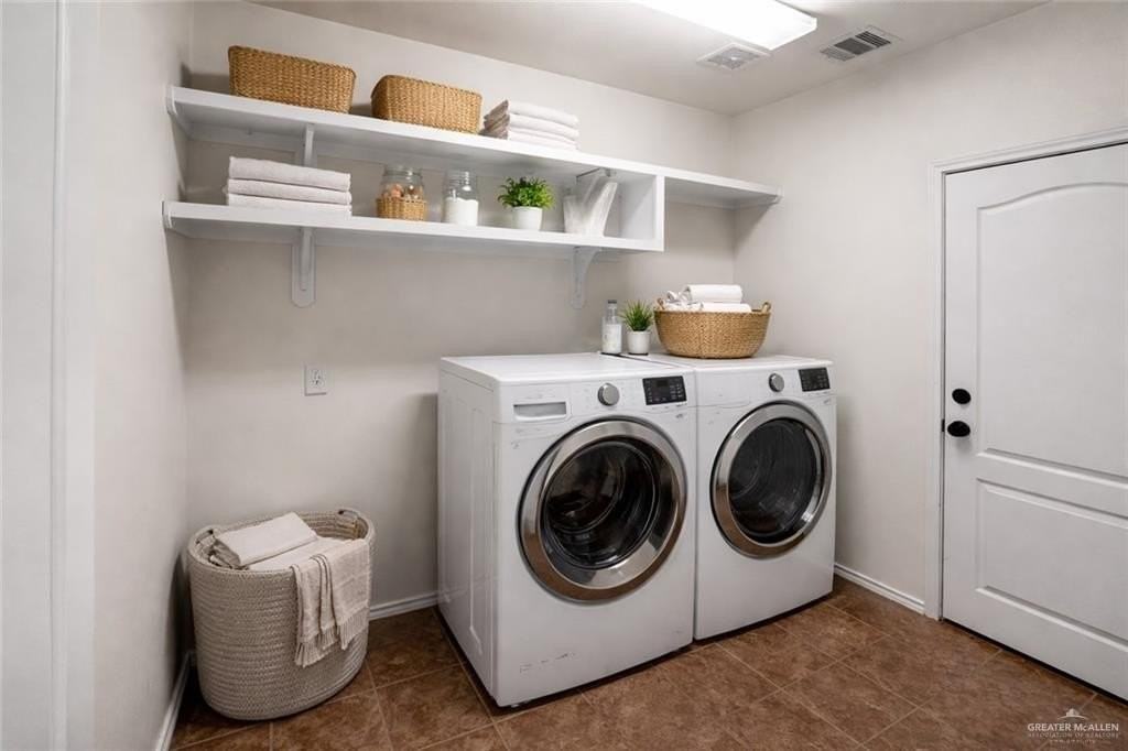 1425 Sweet Ln - Photo 7 of 9