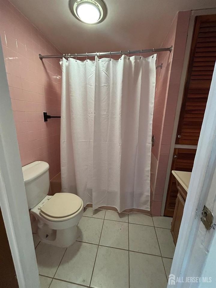 124 William St - Photo 3 of 11