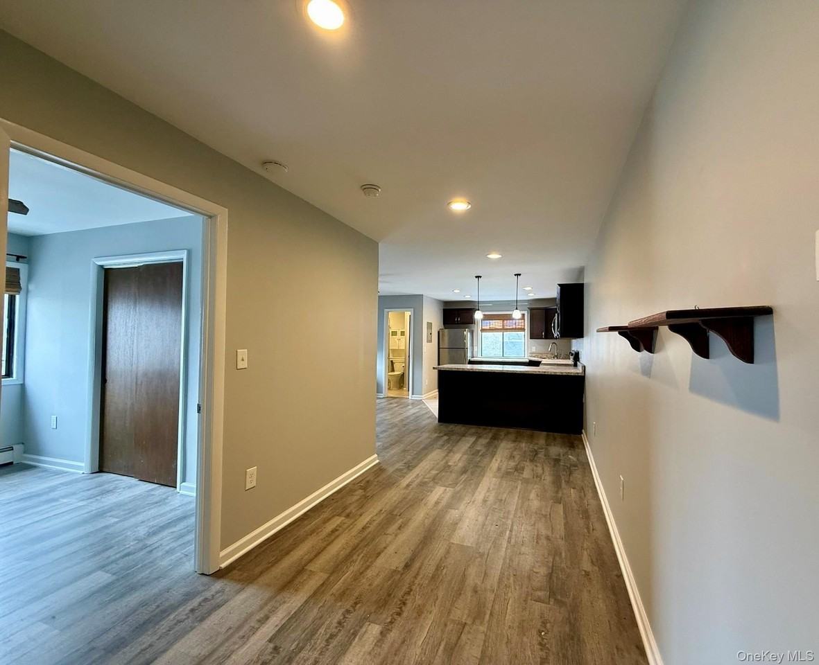 93 Windermere Ave Unit B - Photo 2 of 9