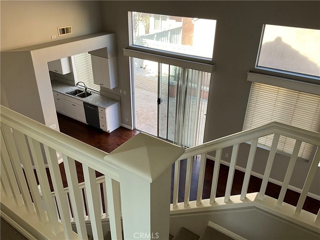 18 La Ronda - Photo 7 of 14