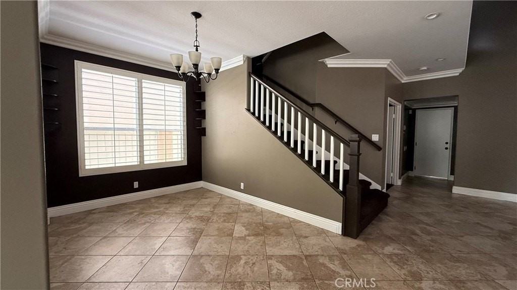 8616 E Silver Ridge Ln - Photo 7 of 23