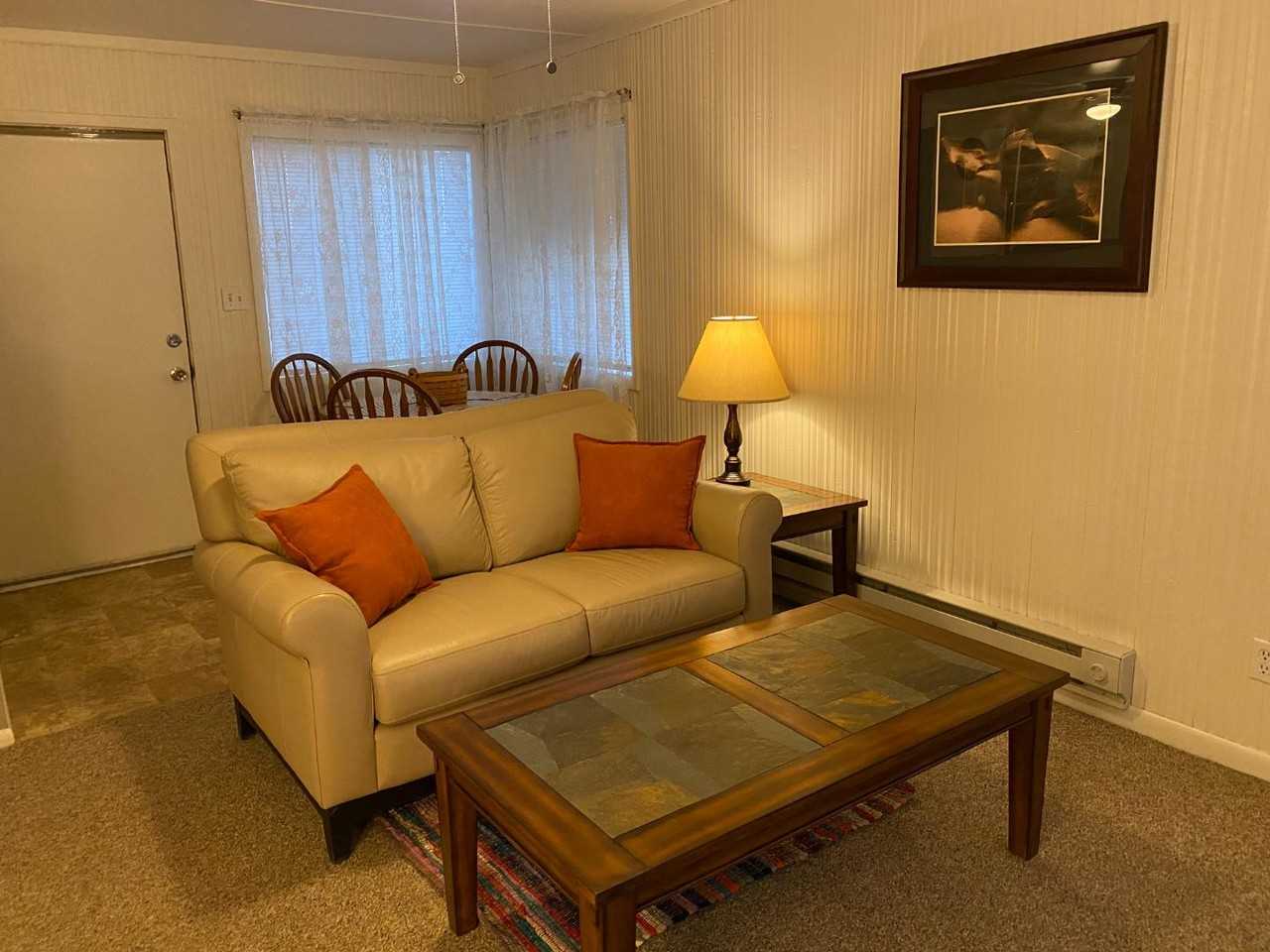 304 S Harrison St - Photo 2 of 11