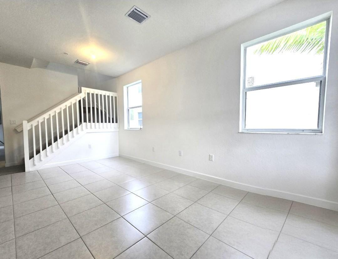 2761 NW 55th Way - Photo 3 of 10