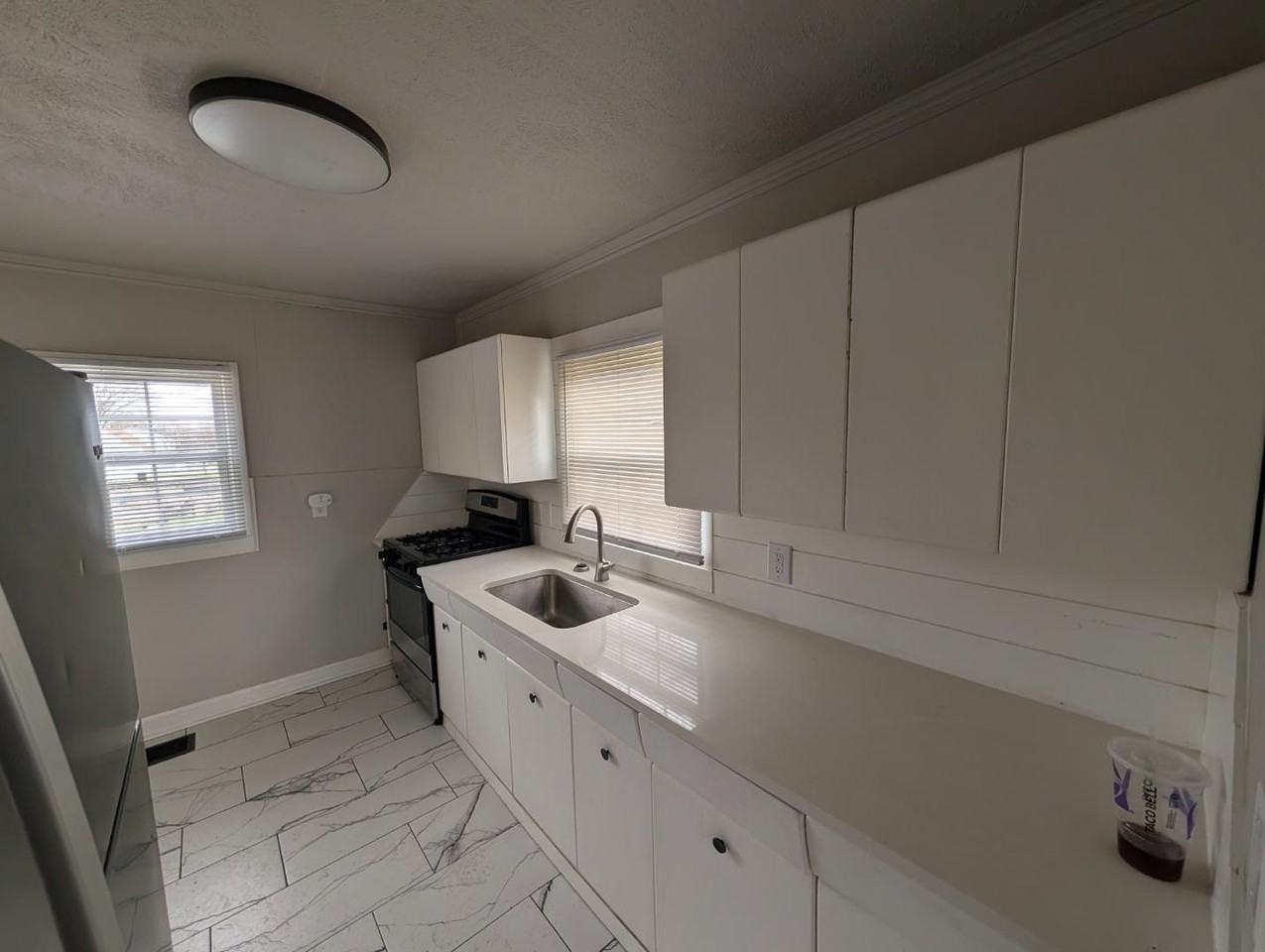 1409 E Dubail Ave - Photo 3 of 10