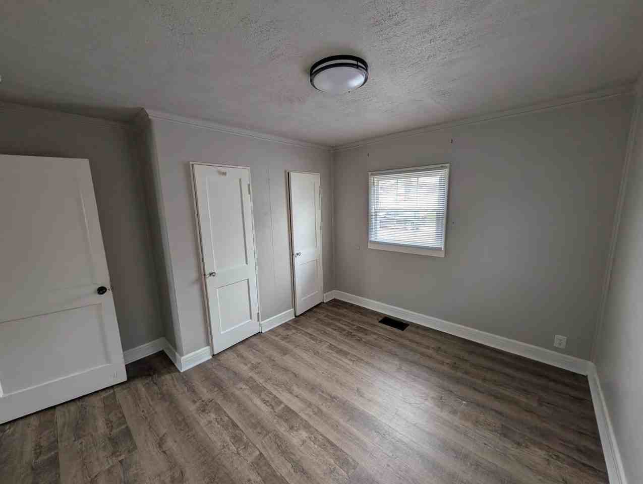 1409 E Dubail Ave - Photo 7 of 10