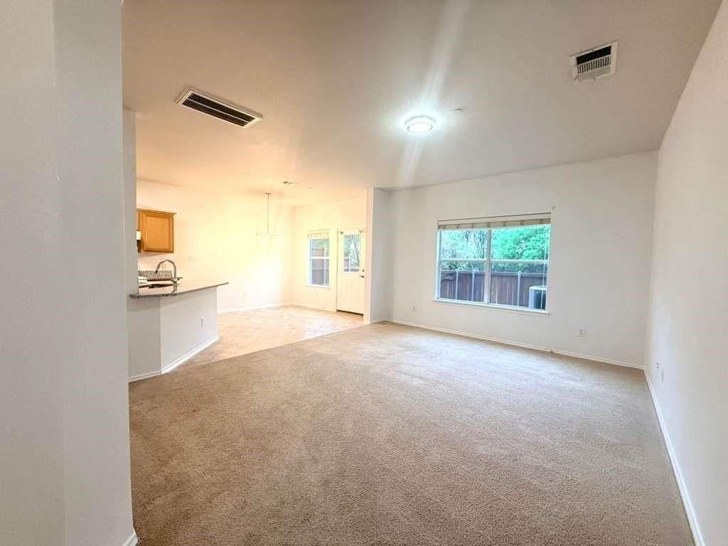 3217 Judge Holland Ln - Photo 7 of 24