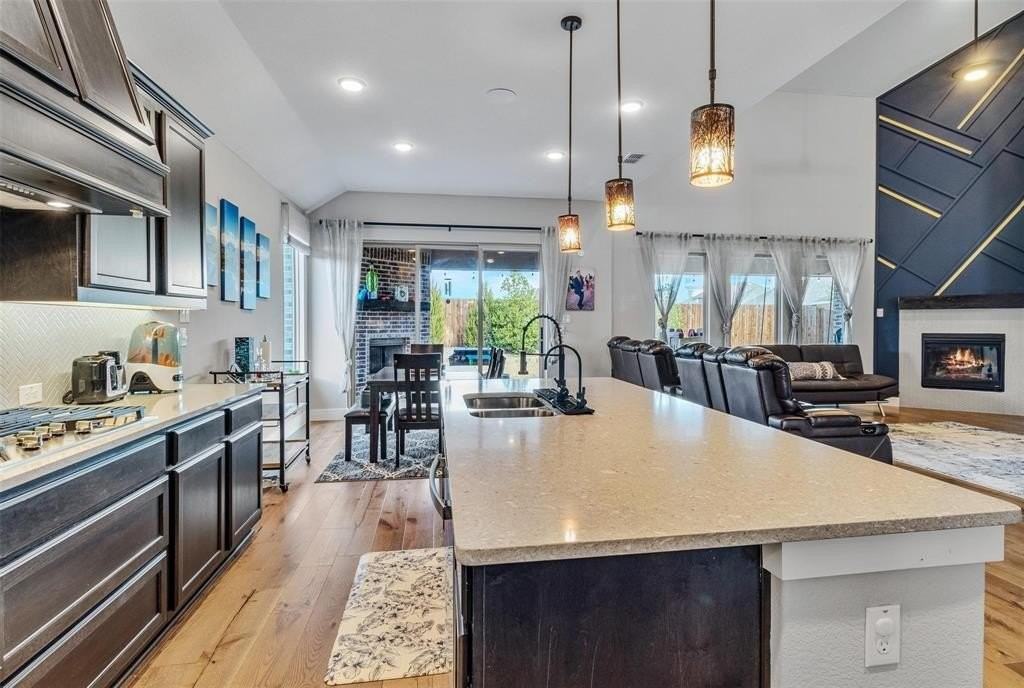 1600 Cedar Crest Dr - Photo 4 of 7