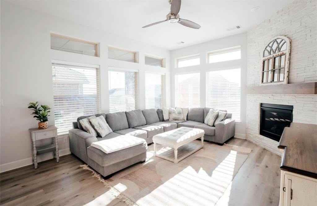 5612 Caliza Trl - Photo 2 of 39