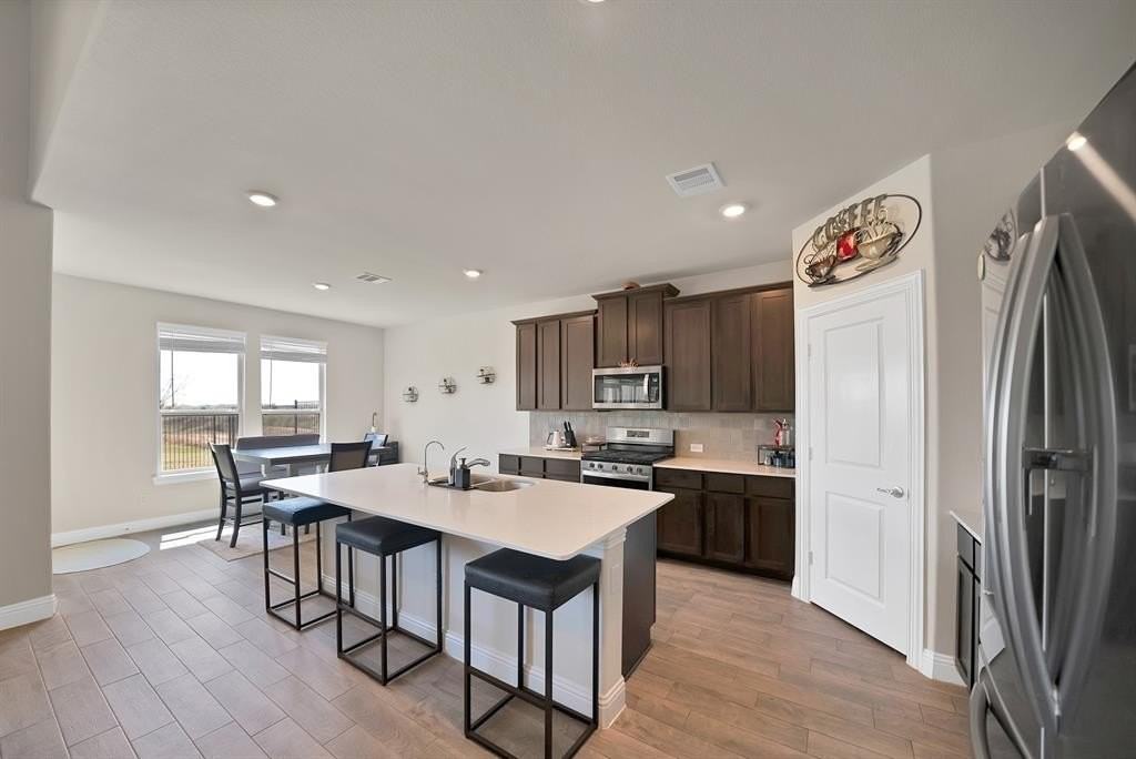 10700 Rock Bolt Dr - Photo 4 of 27