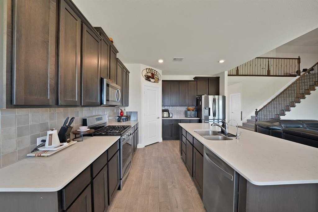 10700 Rock Bolt Dr - Photo 6 of 27