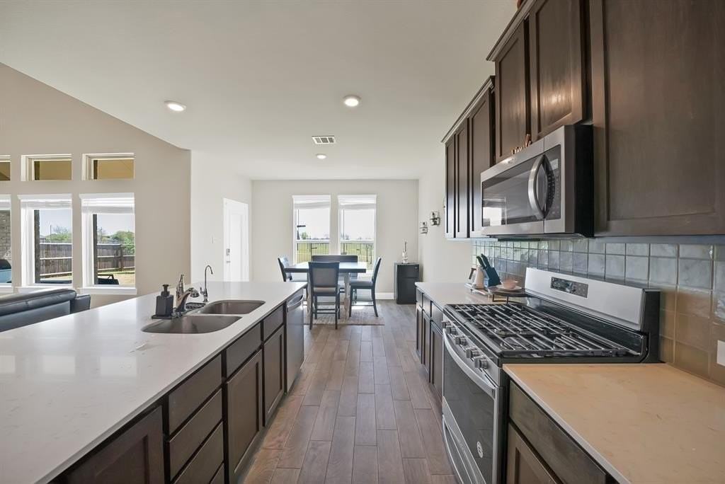 10700 Rock Bolt Dr - Photo 7 of 27