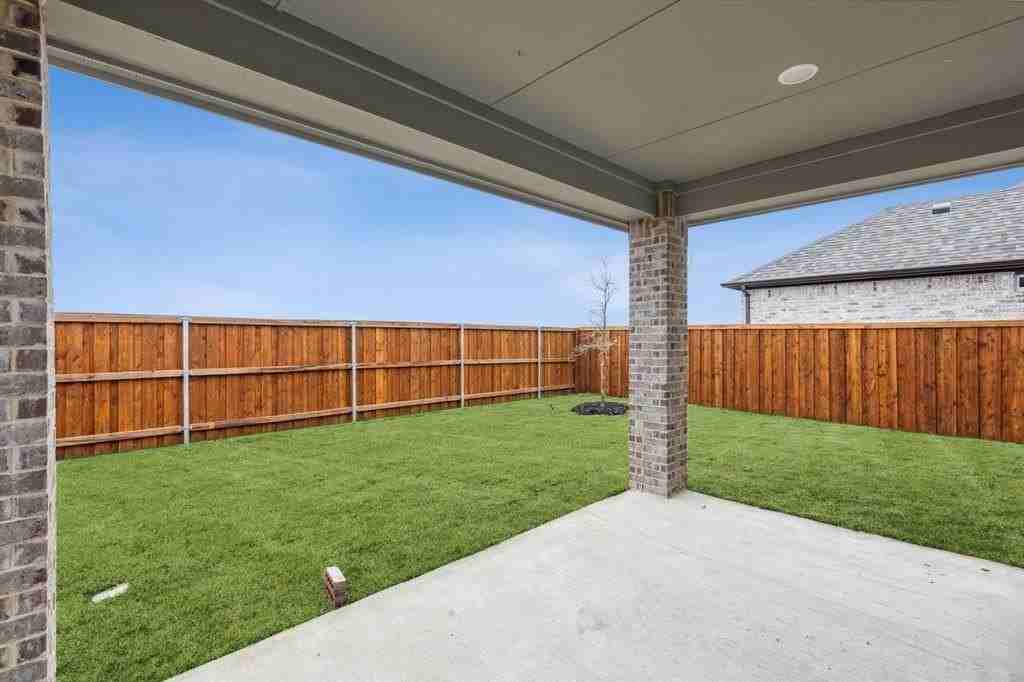 2821 Woodland Ct - Photo 5 of 10