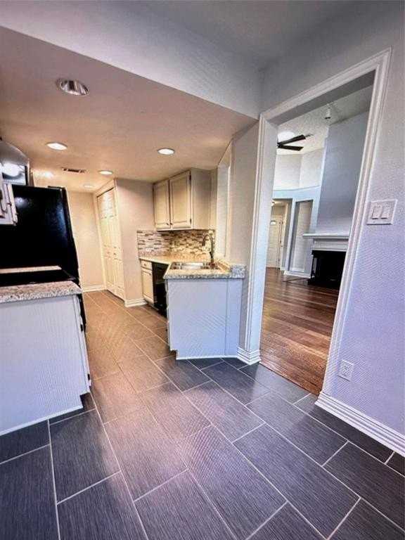 3115 Royal Gable Dr - Photo 4 of 12