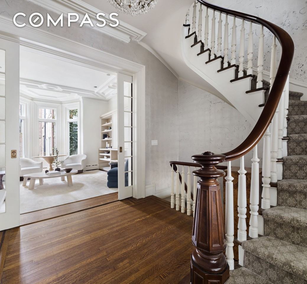 248 W 11th St #TH - Photo 4 of 23