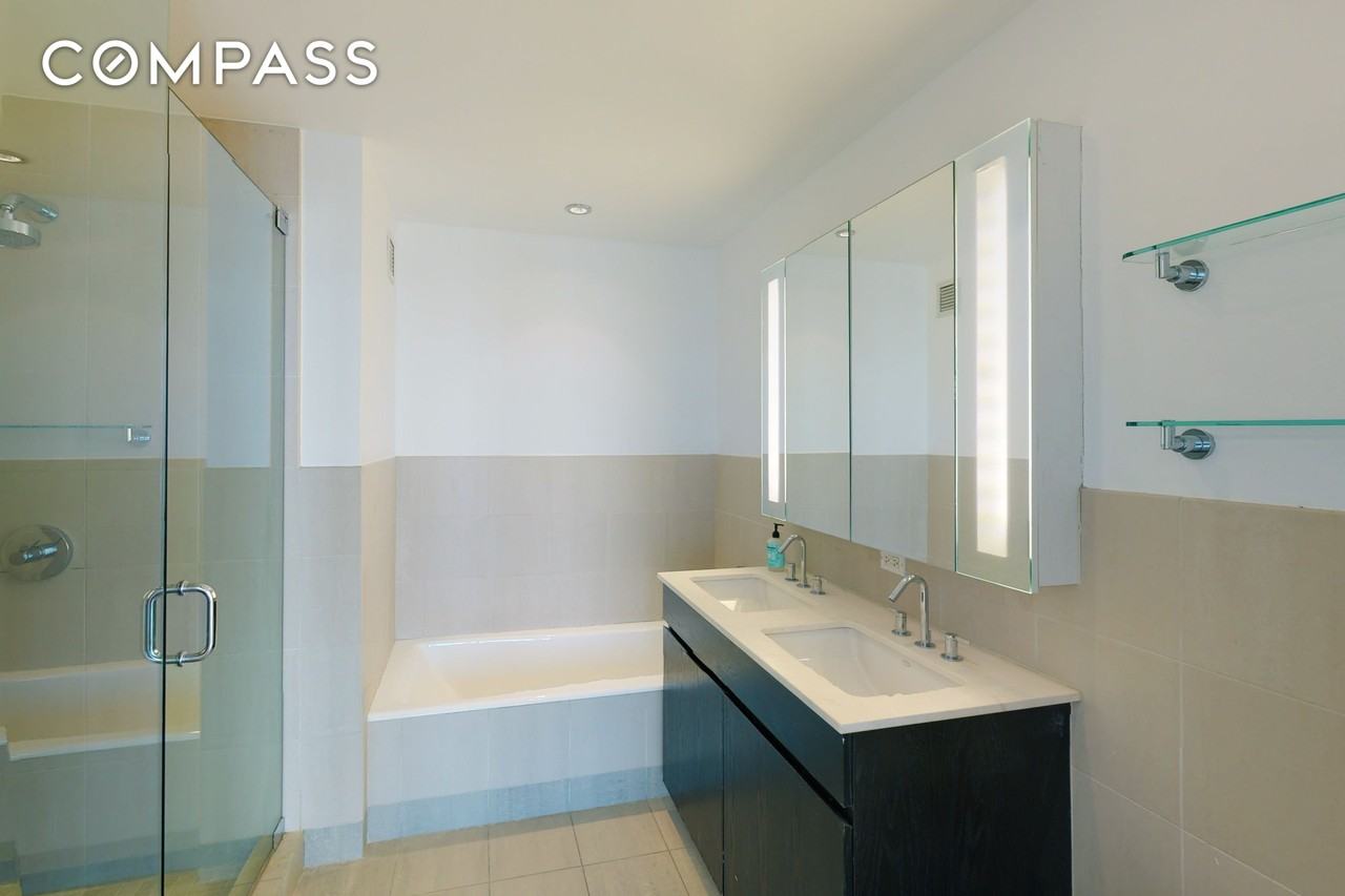 1 Northside Piers #23B - Photo 5 of 7