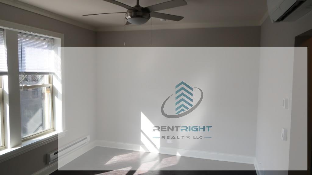 640 W Wrightwood Ave #107 - Photo 3 of 13