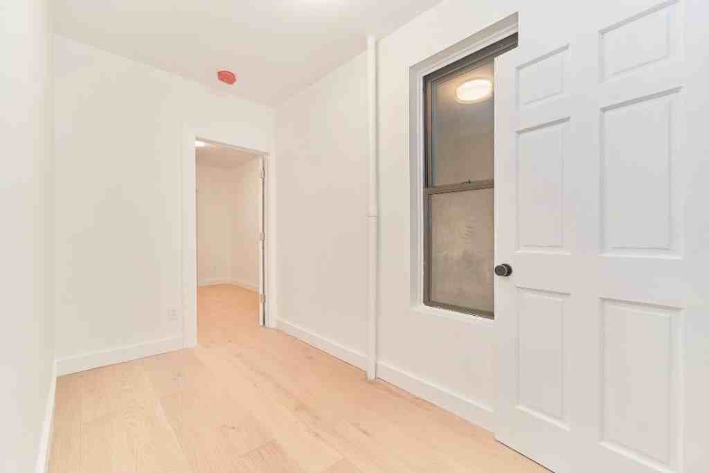 318 E 90th St #2E - Photo 7 of 10