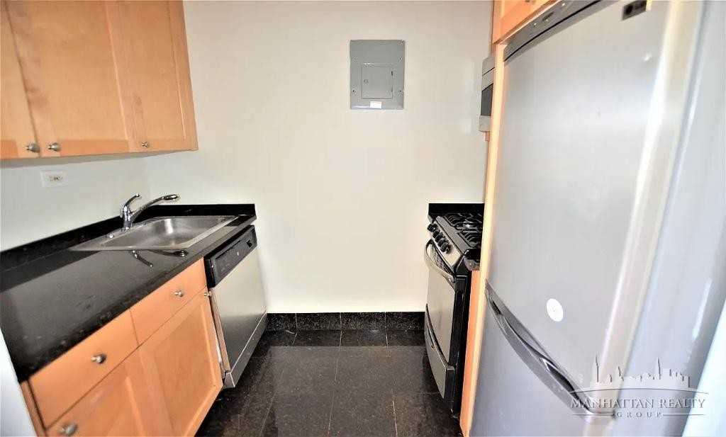 2nd Ave #3H - Photo 2 of 3