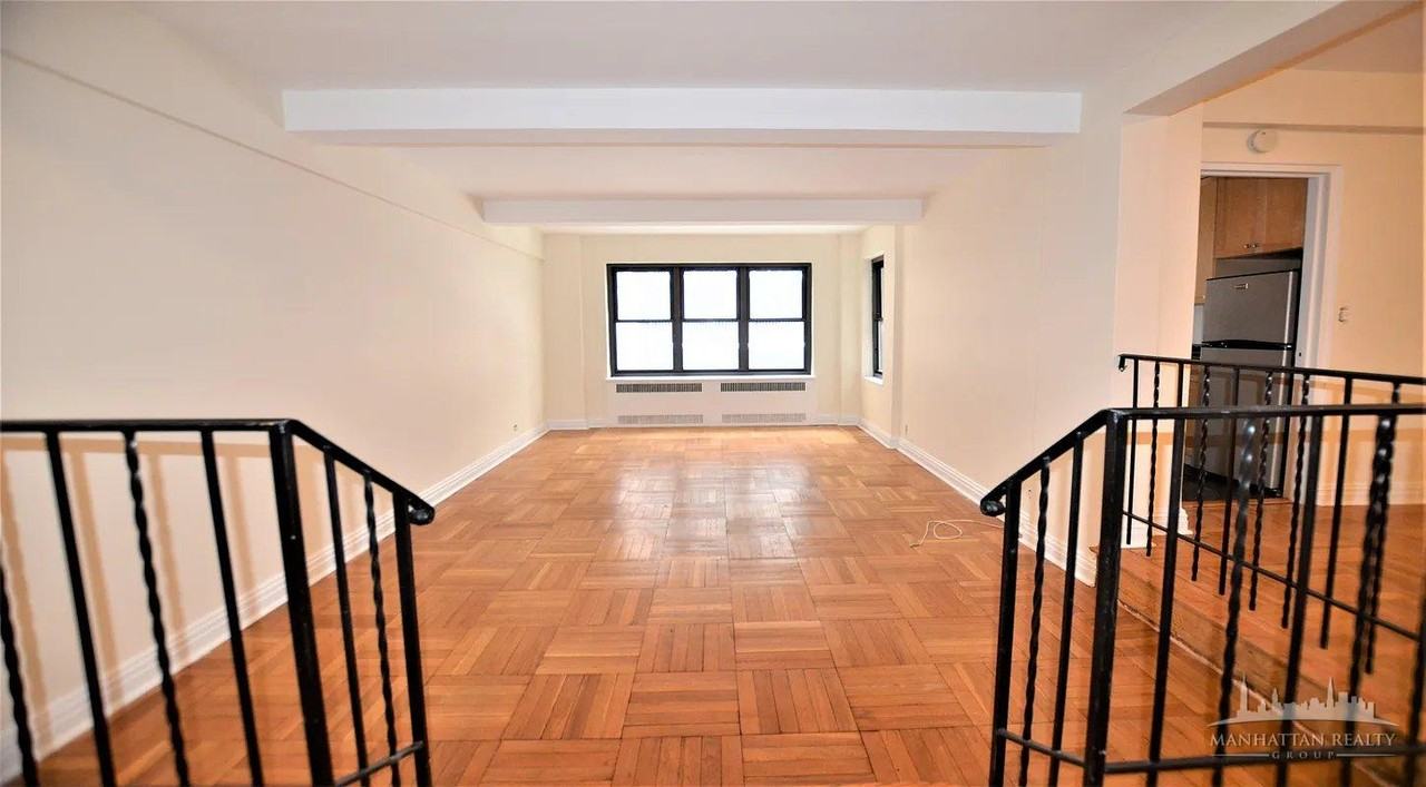 E 56th St #5J - Photo 2 of 7