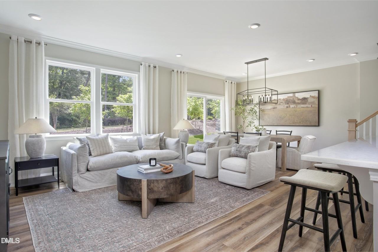 105 Golden Gate Ln - Photo 2 of 9