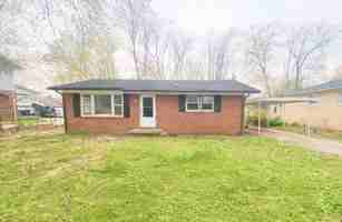 featured image of 346 W 5th St