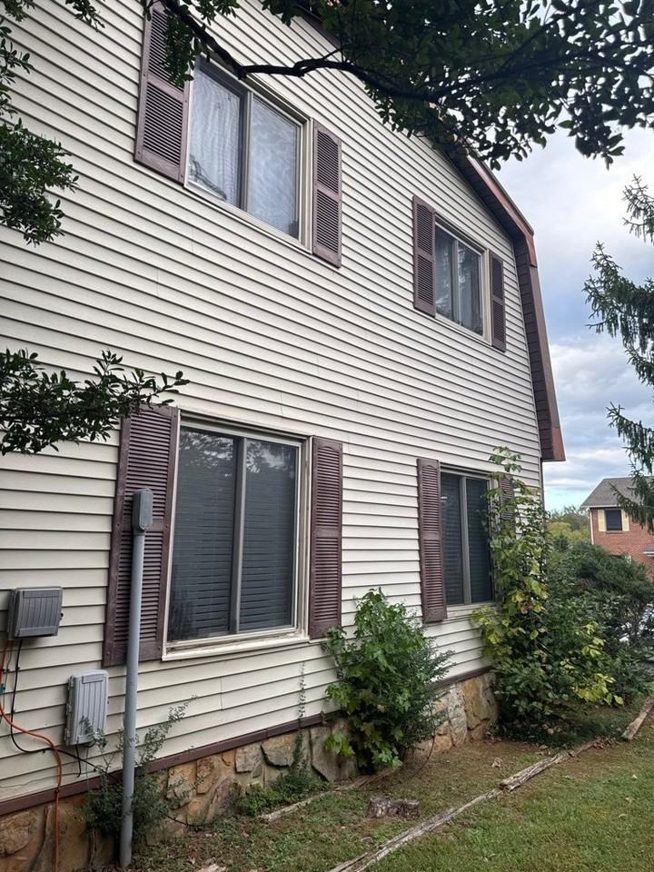 82 Eastgate Cir Apt A - Photo 3 of 10