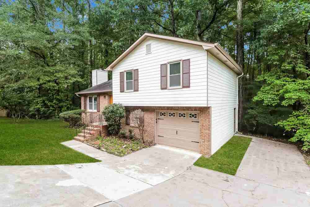 4635 Hamlet Walk Se - Photo 3 of 25